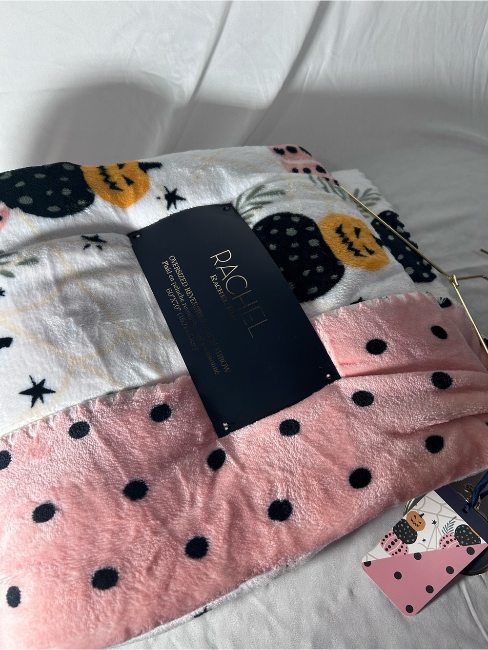NWT Rachel Roy Halloween Pumpkin Reversible Plush Throw Blanket 60x70 Pink - Picture 11 of 12